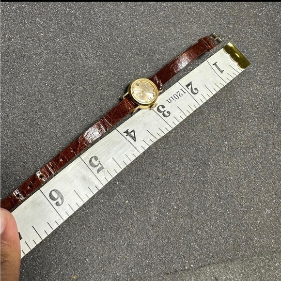 Vintage Timex 17 Jewels Ladies Gold Tone Mechanical Wind Up Watch Parts / Repair - Picture 7 of 9